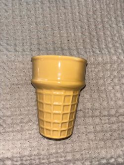 Kids ice cream collectible cup like new