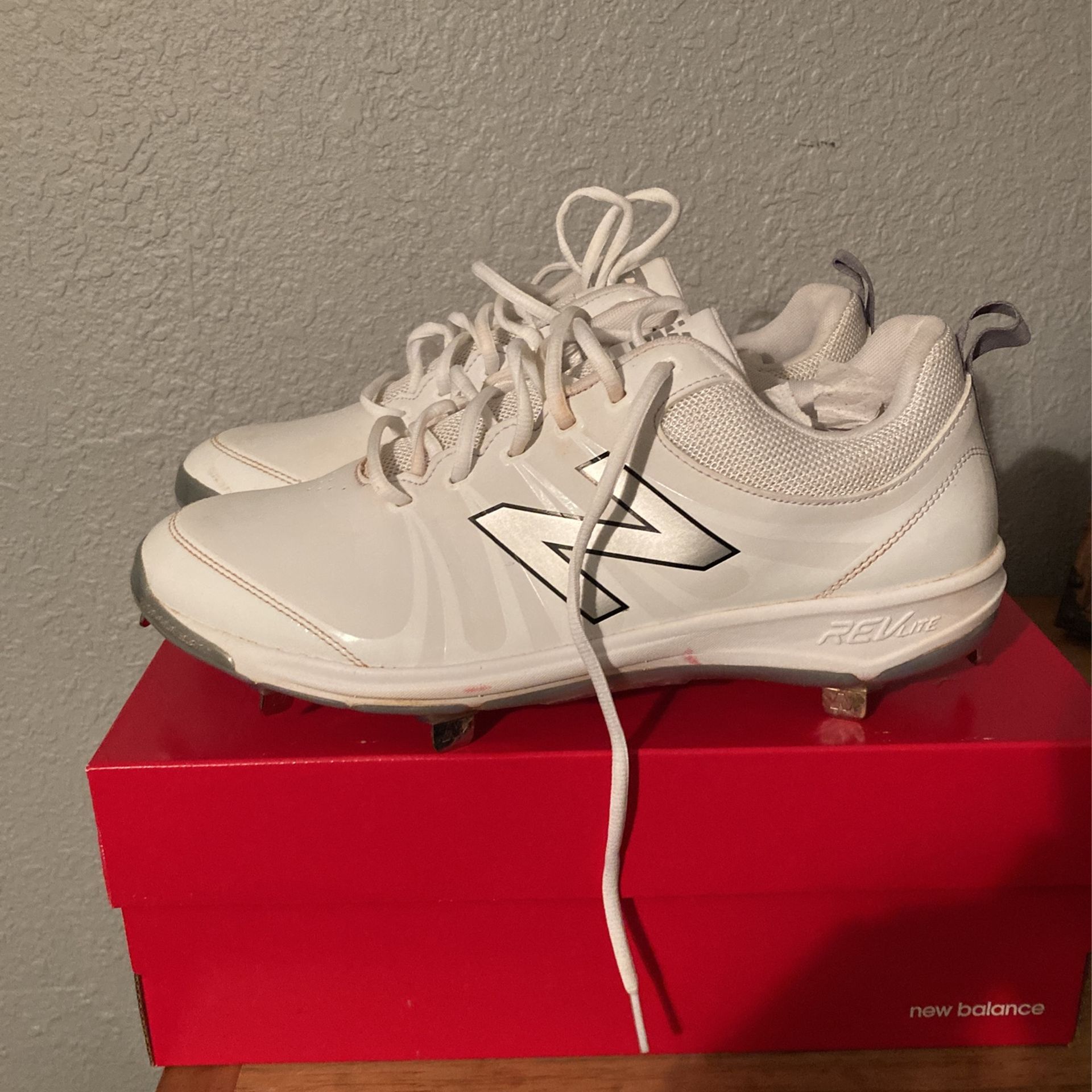 New balance hotsell tupelo v2