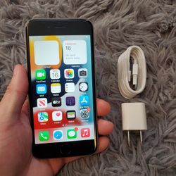 iPhone 6s - UNLOCKED - Like New 