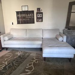 Tufted LUKAS OPTICAL RAF SOFA & CHAISE