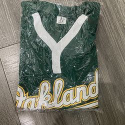 Youth Small Oakland A’s Jersey 15$