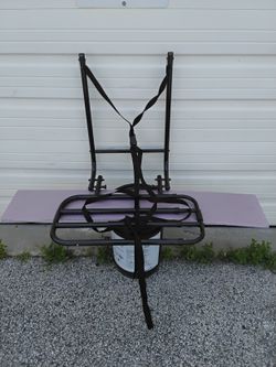 Nice Black Luggage Rack For SUV, Cars,and Trucks Adjustable Bottom Plus Locking Strap Like New.