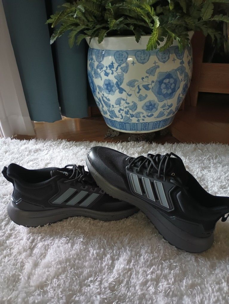 New Black Adidas Tennis Shoes Men's Size 11