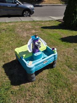Little Tikes Kids Water Play Table
