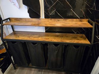 Mueble para separar la ropa sucia