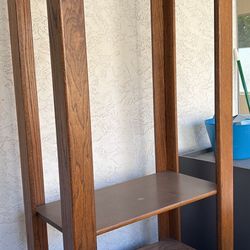 Free Shelving Unit 