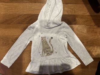 Enchanting 4T Girls’ Heather Grey Hooded Top with Sparkling Leopard Graphic