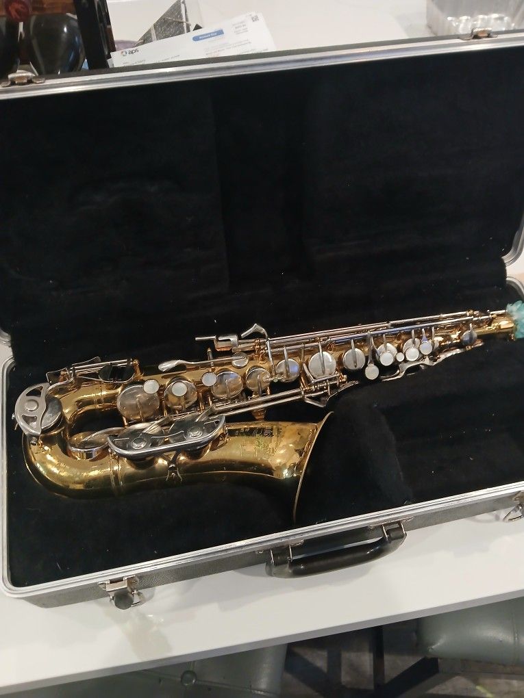 Bundy II Saxophone