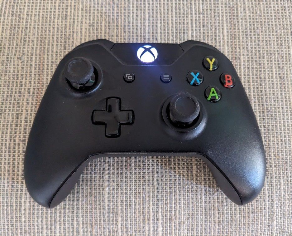 OEM Microsoft Xbox One Wireless Controller + Batteries (Black)