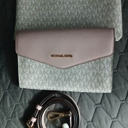 Pink Micheal Kors Purse