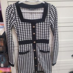 New. Long-sleeved, Midi, Black/White Detailed Dress.