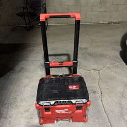 Milwaukee Packout Rolling Tool Box