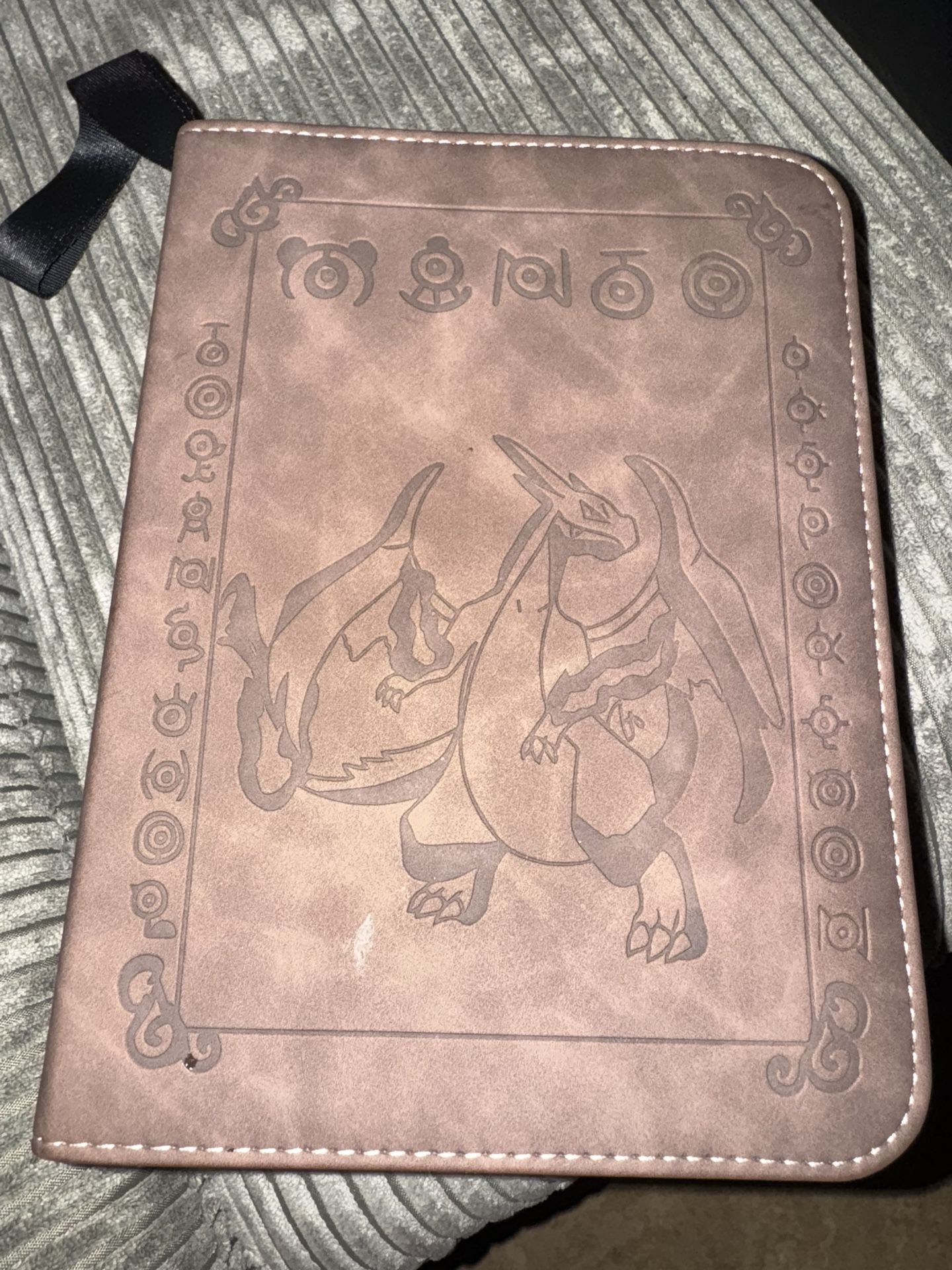 Pokmon Charizard Binder And Lot Of Pokemon Cards Pokmon Charizard Binder And Lot Of Pokemon Cards