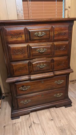 Dresser