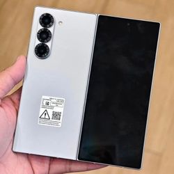 Samsung Galaxy Z Fold 5 Unlocked, FREE Smartwach/ Headphones. Pay $1 Today Rest in payments. NO CREDIT NEEDED FINANCING