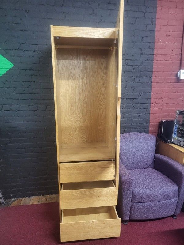 DRESSER AND WARDROBE IN ONE , VERY NICE WOOD QUALITY AND CLEAN (HOME2)