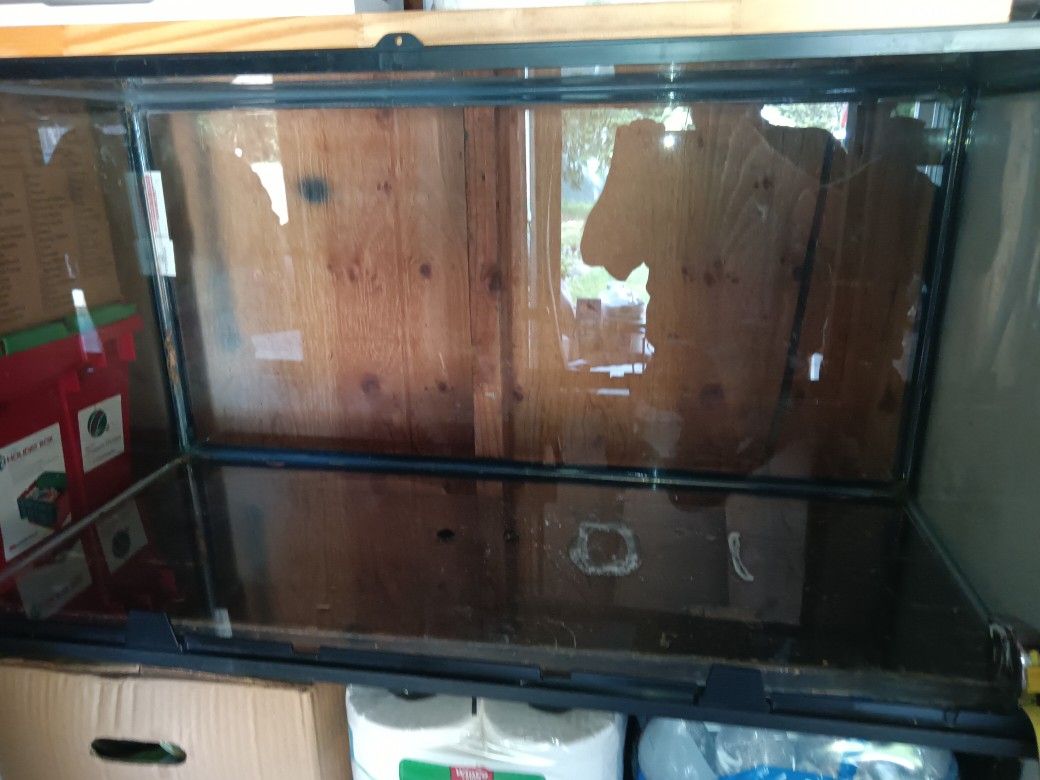 Reptile Tank With Light And Humidifier Terrian