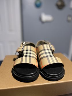 Burberry Unisex Sandals Size 13 Kids