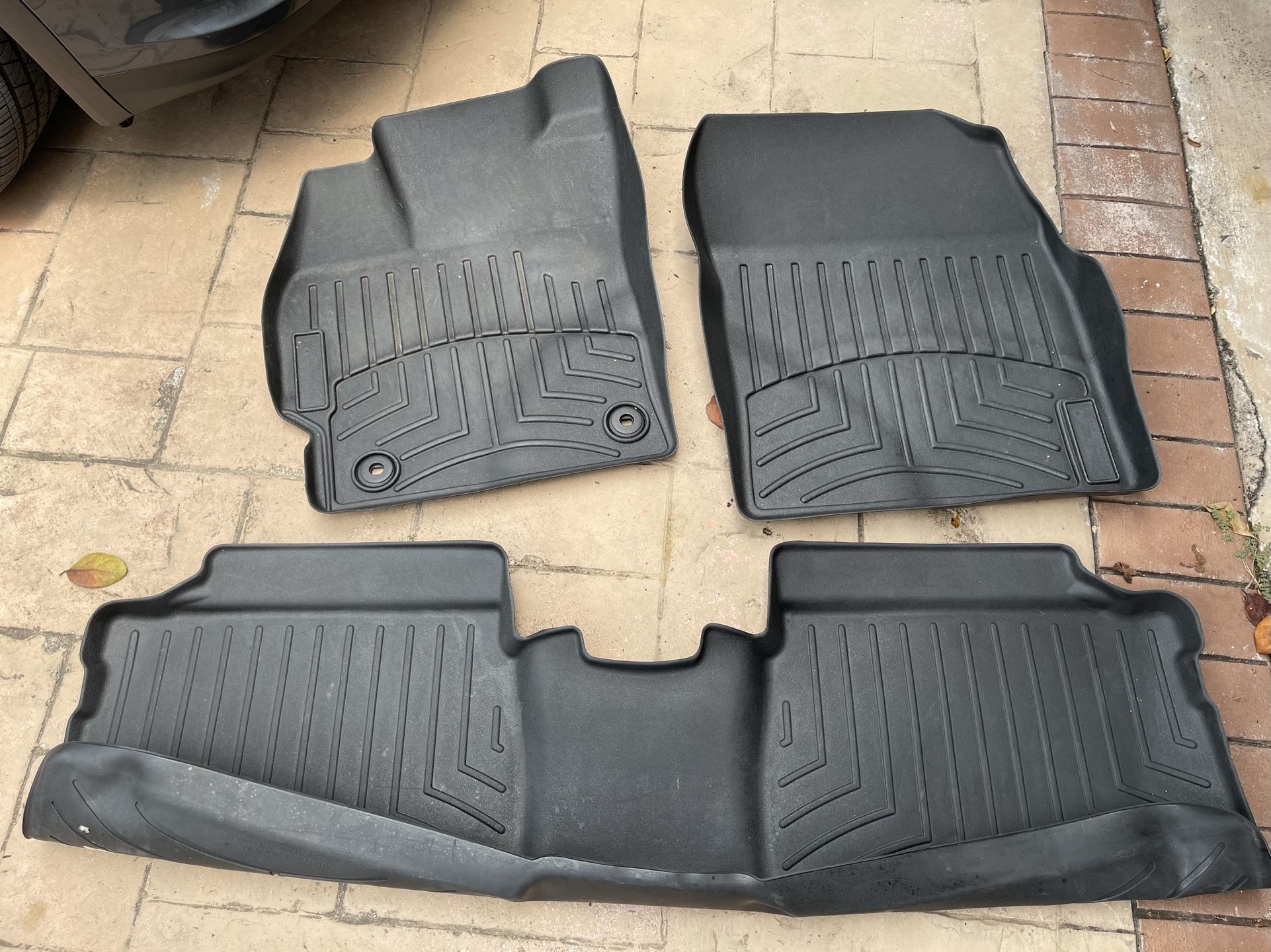 For Sale Like New WeatherTech Mats For Toyota Prius