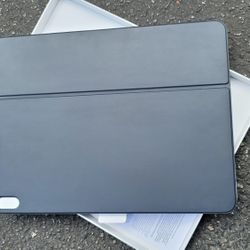 Apple iPad Pro 12.9 3rd Generation Smart Keyboard Folio Model A2039

