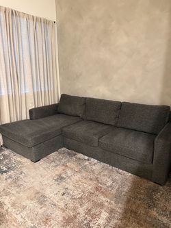 Sectional Couch w/ Left Facing Chaise