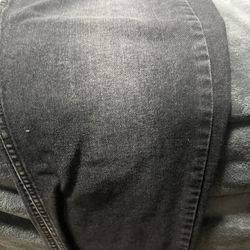 36x32 LEVIS AND BUCKLE JEANS 