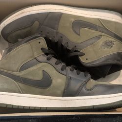 Air Jordan 1 Mid Olive - Black Men’s Size 13