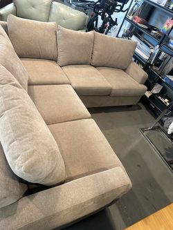 East & Vine Sonia Fabric Sectional