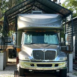 2008 Gulf Stream SuperNova