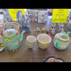 Antique Chinese Tea Set