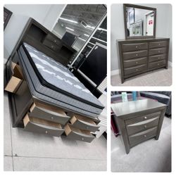 4pc Queen Bedroom Set 🥳🥳🥳