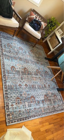 Threshold 5’ x 7’ Blue Area Rug – Excellent Condition