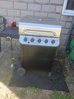 Gas grill