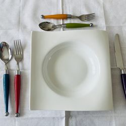 Gibson Style Set Of 8 Flatware Silverware