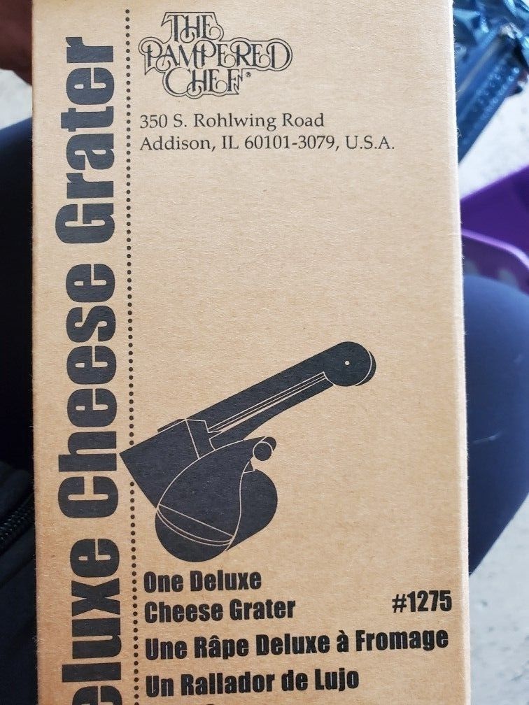 Pampered Chef Deluxe Cheese Grater