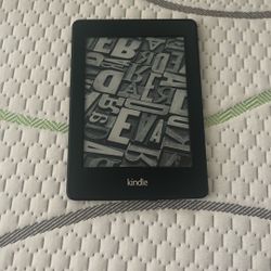 Kindle Paperwhite (6th Generation)