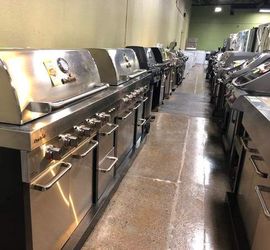 Brand New BBQ Grills and Smokers PWZ