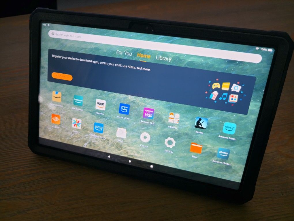 Amazon Fire Max 11 HD Tablet + Protective Case w/Stand & Carrying Case Like New
