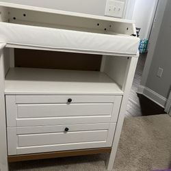 Baby Changing Table With Changing Pad