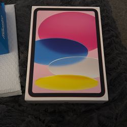 Apple iPad (A16) Bundle Brand New