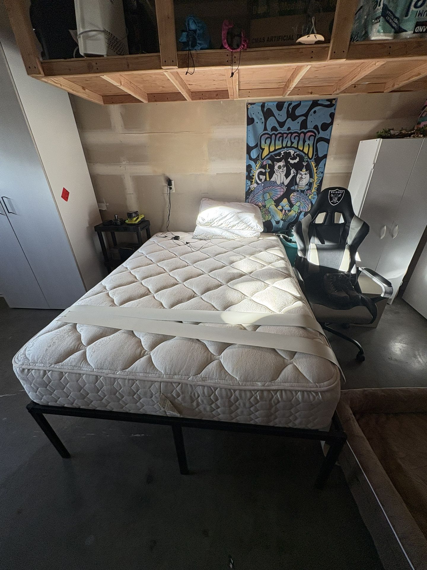 Queen Bed