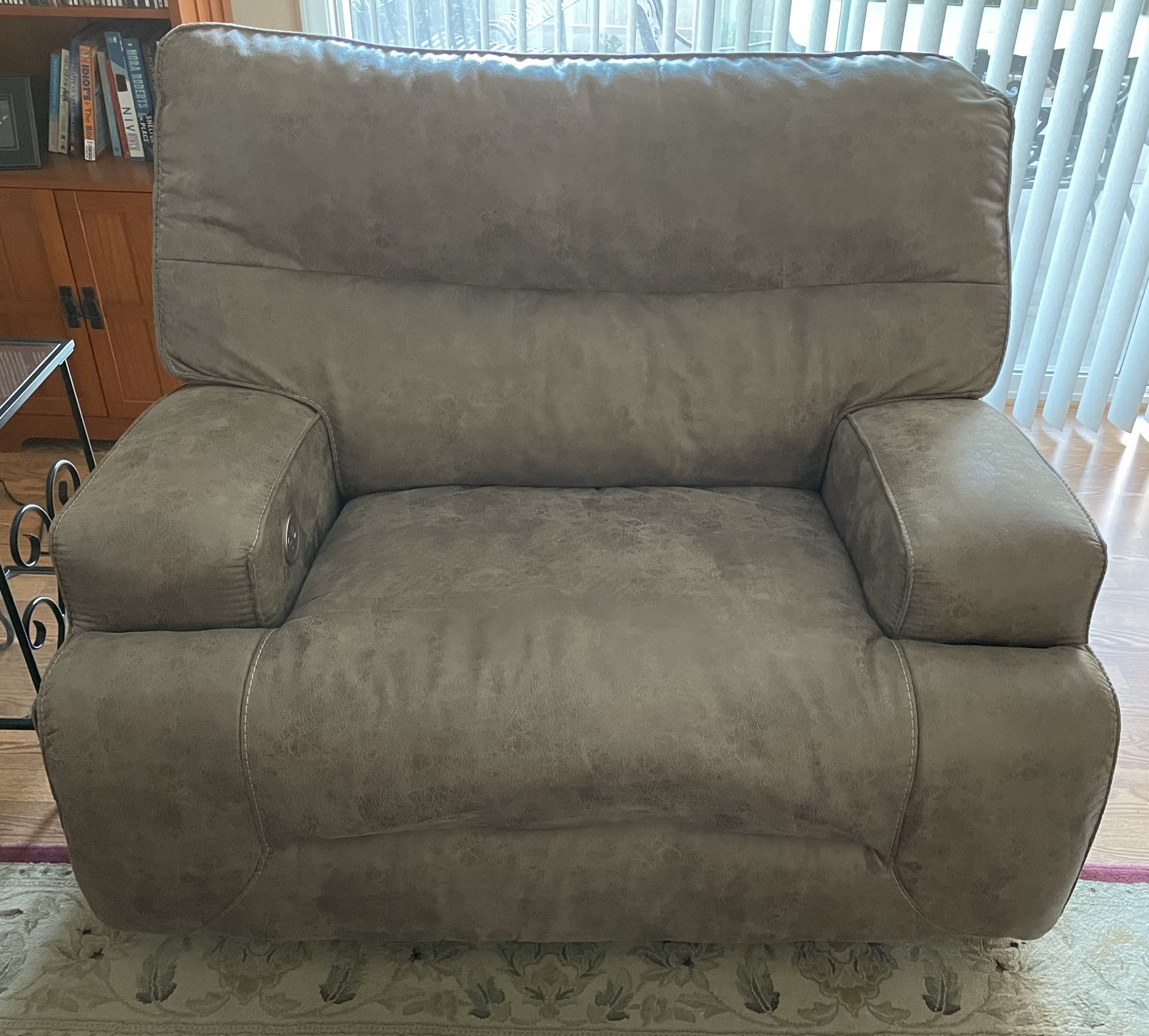 Great Power Recliner