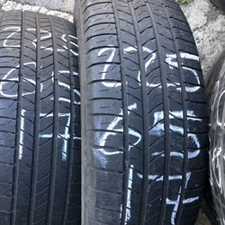 Pair Of Michelins 225/65/17” $120 Free Installation