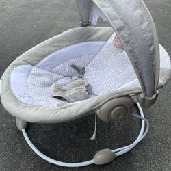 Baby Swing - Ingenuity 