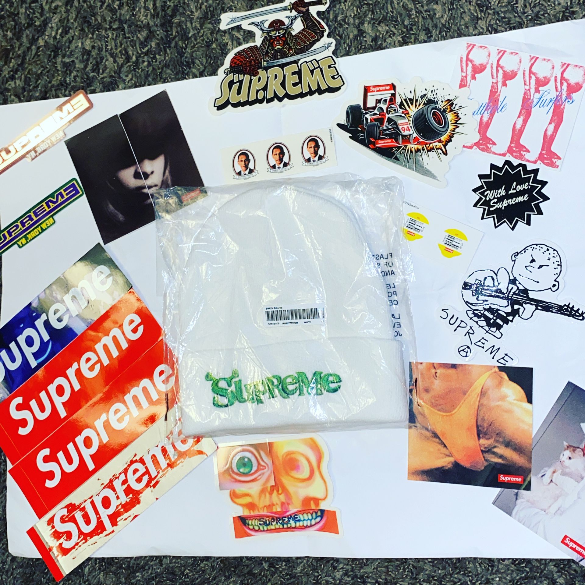 BEANIE SUPREME