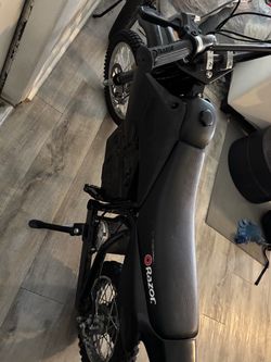 All black razor mx 650
