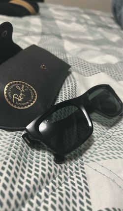 Ray-Ban Black Wayfarer Sunglasses with Case