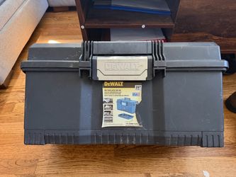 Dewalt 24” one touch latch toolbox tool box