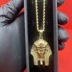 Brand New!! Egyptian Head Necklace (Chain Included) $65 JEWELERS SPECIAL💎