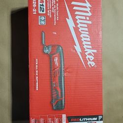 Milwaukee M12 Multi-Tool Kit